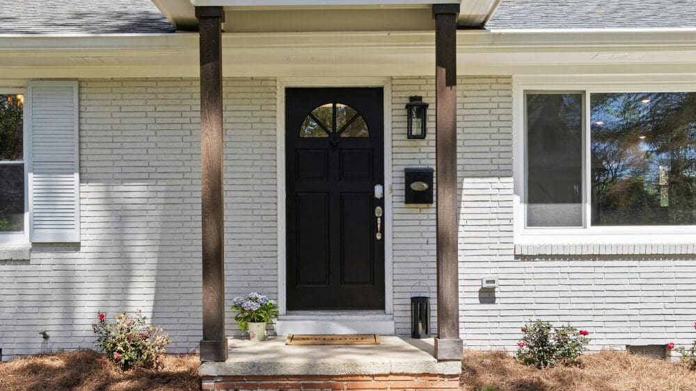 What Color to Paint Your Front Door When Selling a House