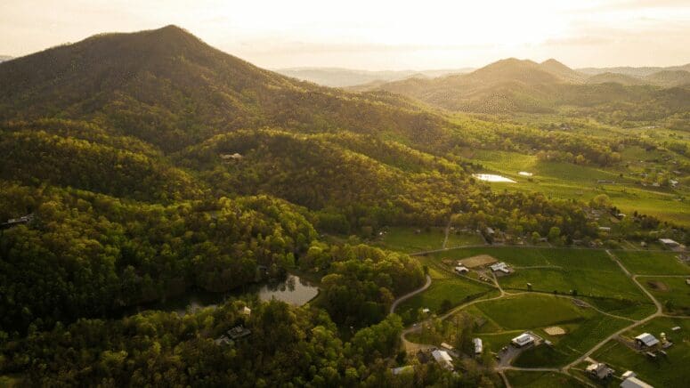 Spring Hill where home sellers can work with a we buy houses company