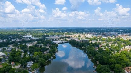 TInley Park, where home sellers can sell toa we buy houses company