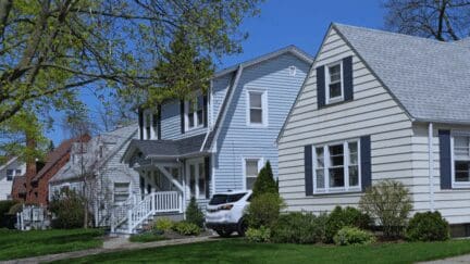 Hanford, where home sellers can choose to sell their house fast for cash