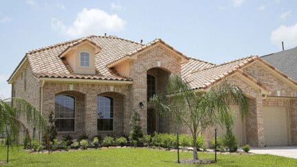 A house that can be sold to we buy houses companies in Midwest City