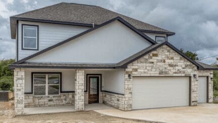 Simpsonville, where home sellers can choose to sell their house for cash