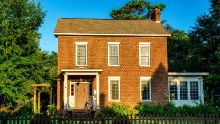 A sample Alabama home used to illustrate typical realtor fees.