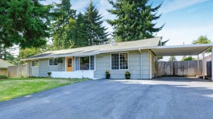 A house that an owner might sell for cash in Deer Park