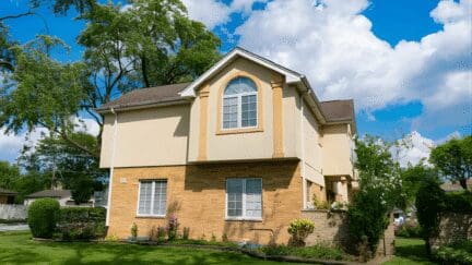 A house that can be sold to we buy houses companies in Lenexa, KS