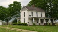 A house that an owner might sell for cash in Kansas