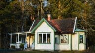 A house that an owner might sell for cash in Missouri