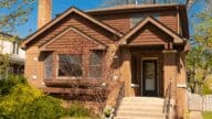 A house that an owner might sell in foreclosure in Saint Louis