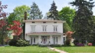 A house that an owner might sell for cash in Iowa