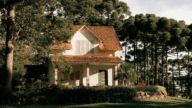 A house in Savannah, where home sellers can choose to sell for cash