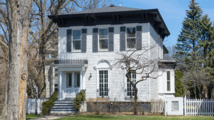 A house that can sell for cash in La Grange, Illinois