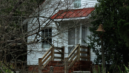 An image of a house in Virginia, where home sellers can sell for cash