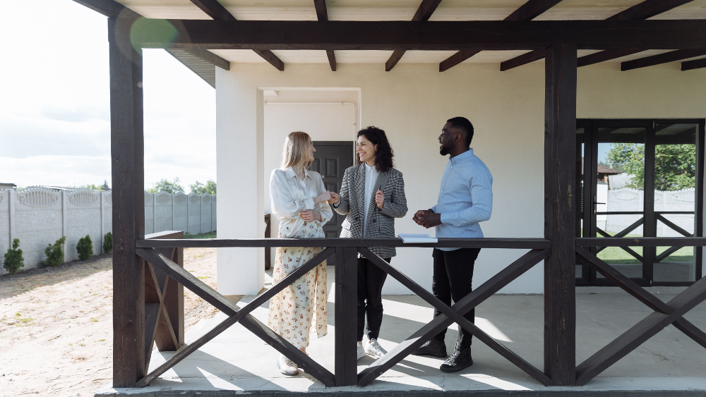 8 Signs Your House Showing Went Well (And an Offer Could Be Imminent)
