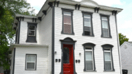 A house that can be sold to we buy houses in Sandy Spring GA