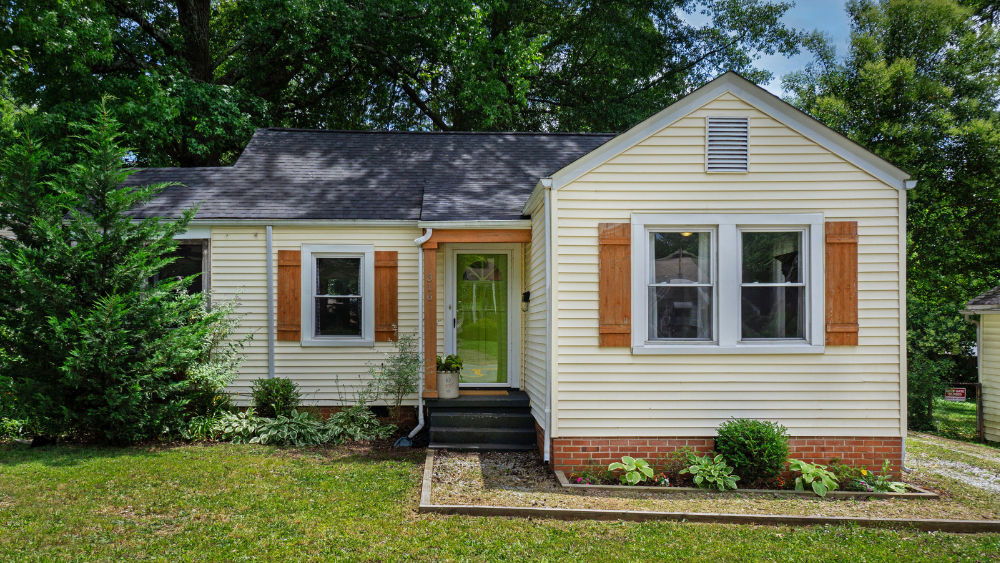 A house that’s being sold for cash